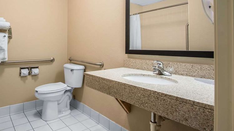 Quality Inn & Suites Room