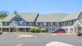 Quality Inn & Suites Exterior