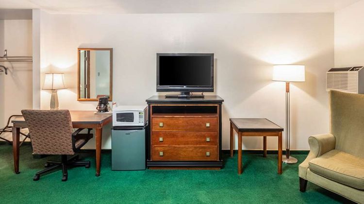 Econo Lodge Waupaca Room