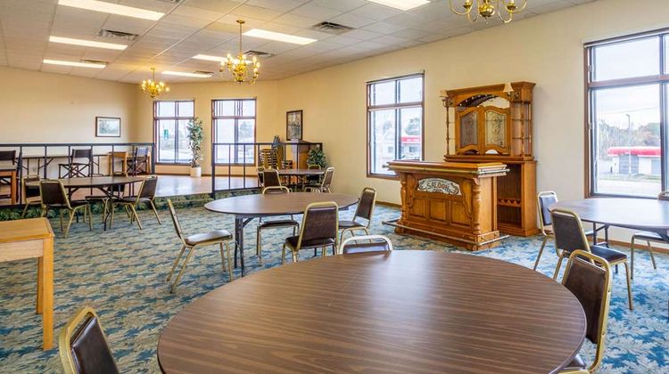 Econo Lodge Waupaca Meeting