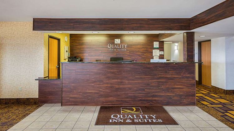 Quality Inn Belmont Lobby