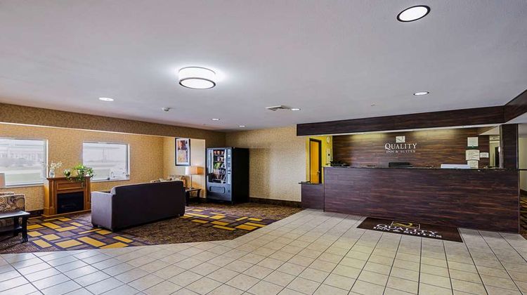 Quality Inn Belmont Lobby