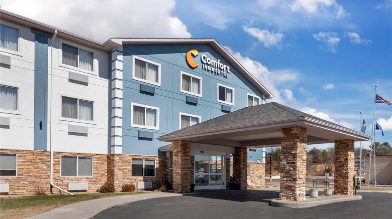 <b>Quality Inn & Suites Wisconsin Dells Exterior</b>. Images powered by <a href="https://iceportal.shijigroup.com/" title="IcePortal" target="_blank">IcePortal</a>.