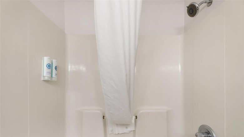 <b>Quality Inn & Suites Wisconsin Dells Room</b>. Images powered by <a href="https://iceportal.shijigroup.com/" title="IcePortal" target="_blank">IcePortal</a>.