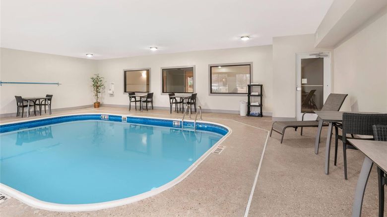 <b>Quality Inn & Suites Wisconsin Dells Pool</b>. Images powered by <a href="https://iceportal.shijigroup.com/" title="IcePortal" target="_blank">IcePortal</a>.