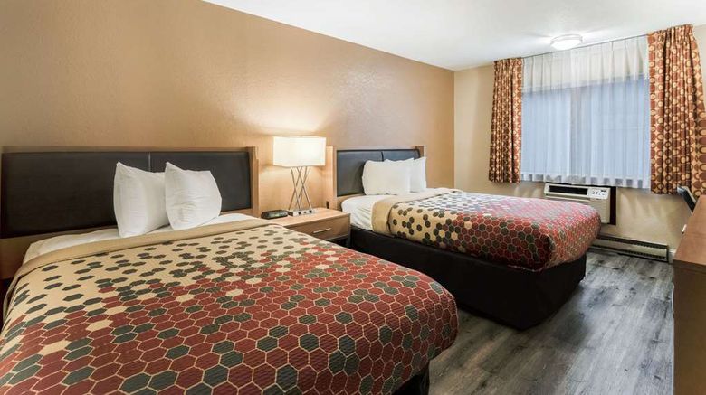 <b>Econo Lodge Room</b>. Images powered by <a href="https://iceportal.shijigroup.com/" title="IcePortal" target="_blank">IcePortal</a>.