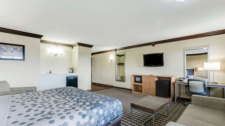 <b>Econo Lodge Suite</b>. Images powered by <a href="https://iceportal.shijigroup.com/" title="IcePortal" target="_blank">IcePortal</a>.
