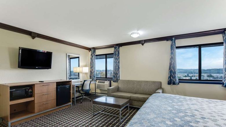 <b>Econo Lodge Suite</b>. Images powered by <a href="https://iceportal.shijigroup.com/" title="IcePortal" target="_blank">IcePortal</a>.