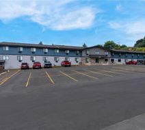 Econo Lodge Exterior