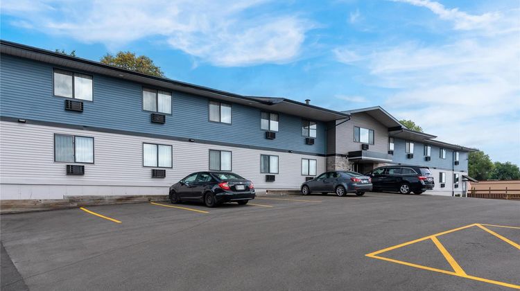 Econo Lodge Exterior