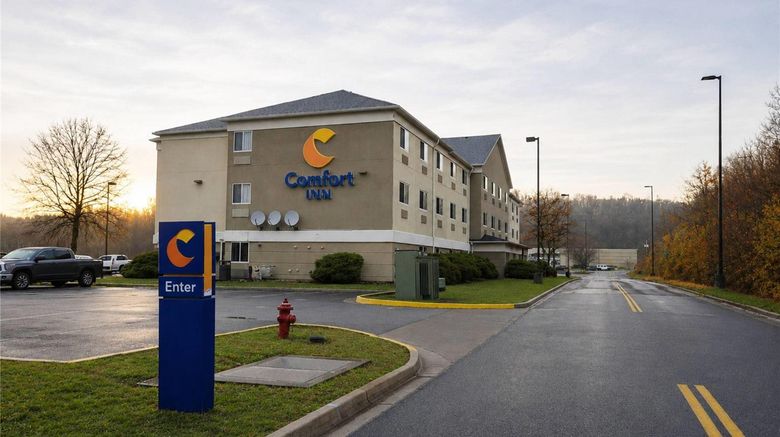 <b>Comfort Inn Exterior</b>. Images powered by <a href="https://iceportal.shijigroup.com/" title="IcePortal" target="_blank">IcePortal</a>.