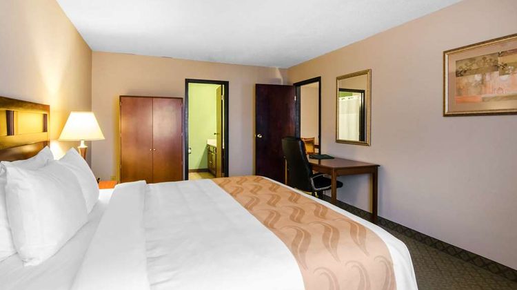 Quality Inn Summersville Suite