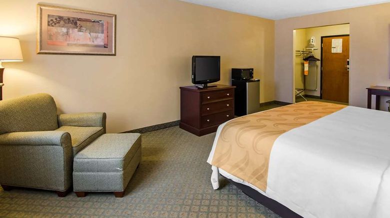 <b>Quality Inn Summersville Room</b>. Images powered by <a href="https://iceportal.shijigroup.com/" title="IcePortal" target="_blank">IcePortal</a>.