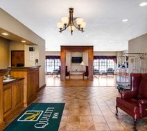 Quality Inn Summersville Lobby