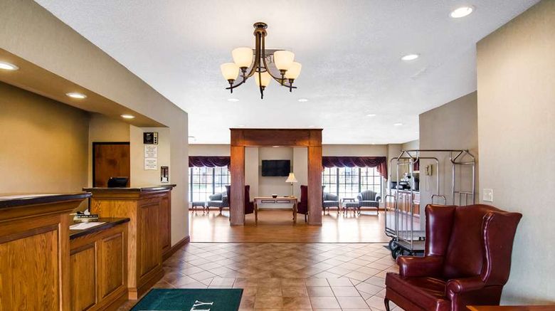 <b>Quality Inn Summersville Lobby</b>. Images powered by <a href="https://iceportal.shijigroup.com/" title="IcePortal" target="_blank">IcePortal</a>.