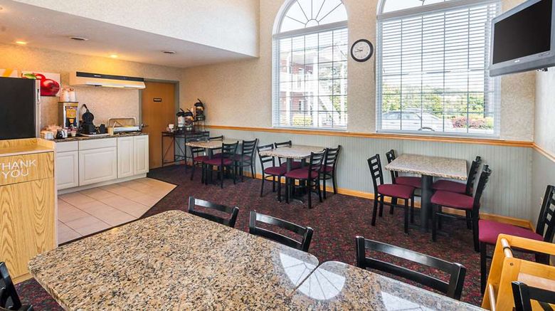 <b>Quality Inn Weston Restaurant</b>. Images powered by <a href="https://iceportal.shijigroup.com/" title="IcePortal" target="_blank">IcePortal</a>.