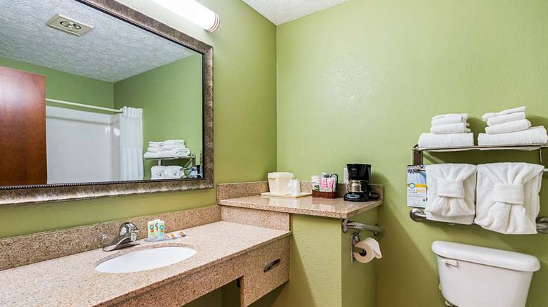 <b>Quality Inn Weston Room</b>. Images powered by <a href="https://iceportal.shijigroup.com/" title="IcePortal" target="_blank">IcePortal</a>.