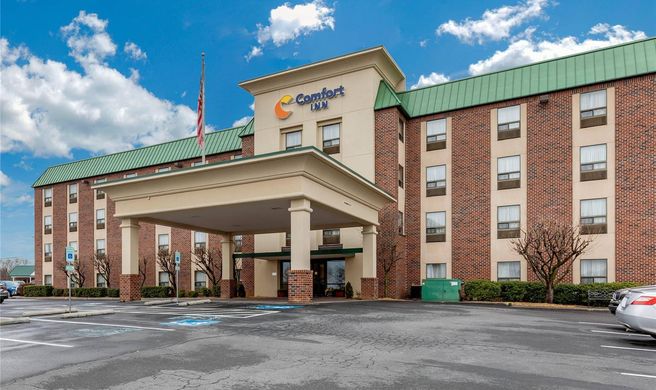 Comfort Inn Aikens Center Exterior