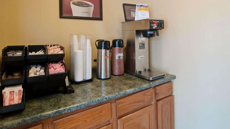 <b>Econo Lodge Restaurant</b>. Images powered by <a href="https://iceportal.shijigroup.com/" title="IcePortal" target="_blank">IcePortal</a>.