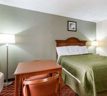Econo Lodge Huntington Room