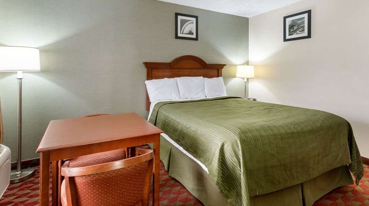 Econo Lodge Huntington Room