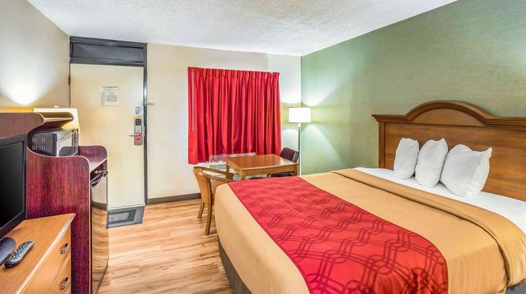 Econo Lodge Huntington Room