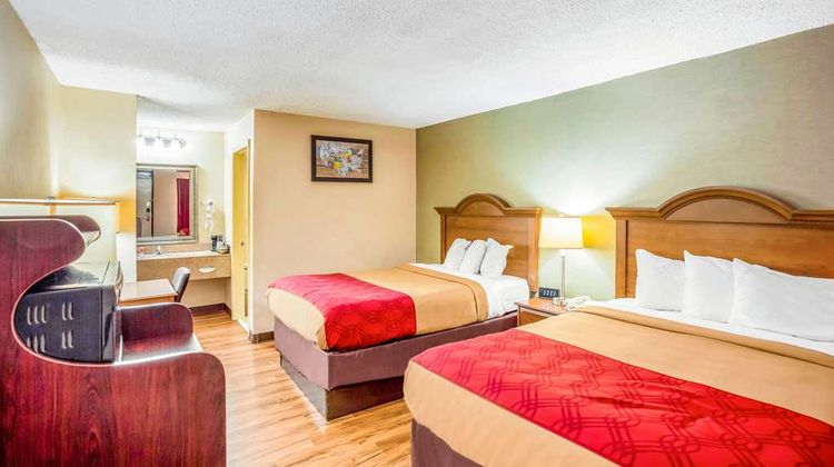 Econo Lodge Huntington Room