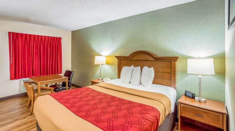 Econo Lodge Huntington Room