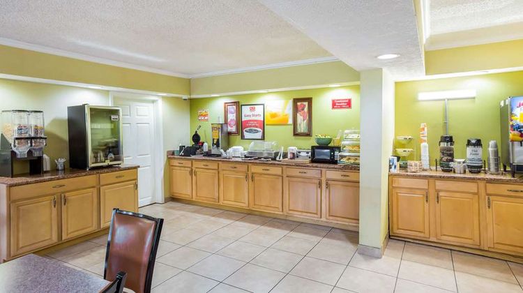 Econo Lodge Huntington Restaurant