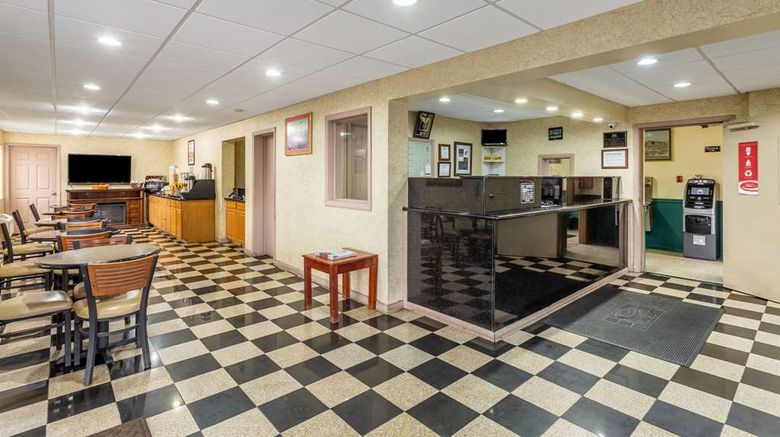<b>Econo Lodge Morgantown Lobby</b>. Images powered by <a href="https://iceportal.shijigroup.com/" title="IcePortal" target="_blank">IcePortal</a>.
