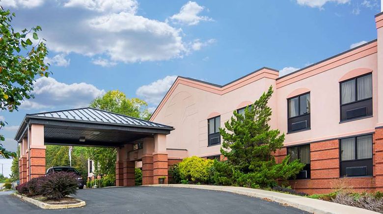 <b>Quality Inn & Suites Kearneysville Exterior</b>. Images powered by <a href="https://iceportal.shijigroup.com/" title="IcePortal" target="_blank">IcePortal</a>.