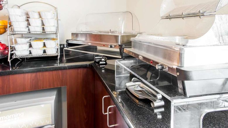 <b>Quality Inn Bridgeport-Clarksburg Restaurant</b>. Images powered by <a href="https://iceportal.shijigroup.com/" title="IcePortal" target="_blank">IcePortal</a>.
