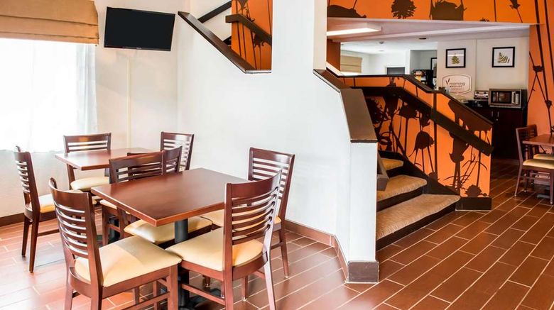 <b>Quality Inn Bridgeport-Clarksburg Restaurant</b>. Images powered by <a href="https://iceportal.shijigroup.com/" title="IcePortal" target="_blank">IcePortal</a>.