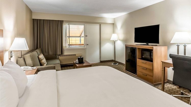 Clarion Hotel Conference Center Suite