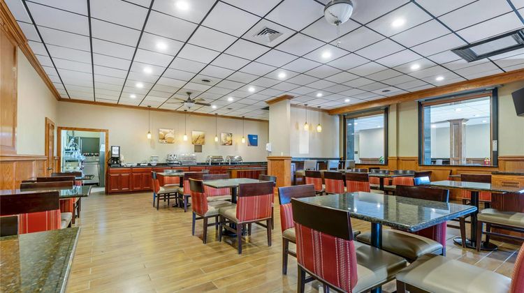 Comfort Inn - Wheeling East Restaurant