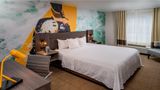 Clarion Pointe Room