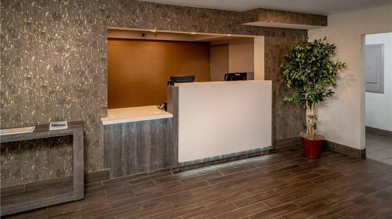 Clarion Pointe Lobby. Images powered by <a href="https://iceportal.shijigroup.com" target="_blank" rel="noopener">Ice Portal</a>.