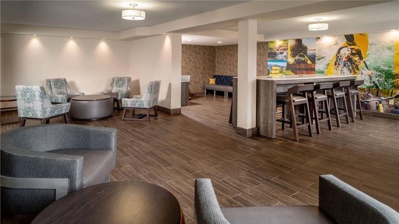<b>Clarion Pointe Lobby</b>. Images powered by <a href="https://iceportal.shijigroup.com/" title="IcePortal" target="_blank">IcePortal</a>.