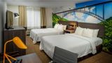 Clarion Pointe Room