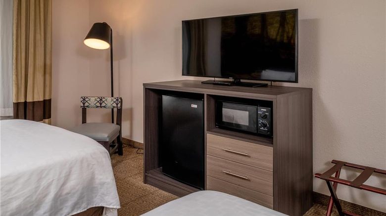 <b>Clarion Pointe Room</b>. Images powered by <a href="https://iceportal.shijigroup.com/" title="IcePortal" target="_blank">IcePortal</a>.