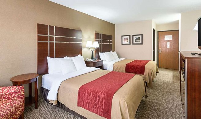 Quality Inn Parkersburg North-Vienna Room