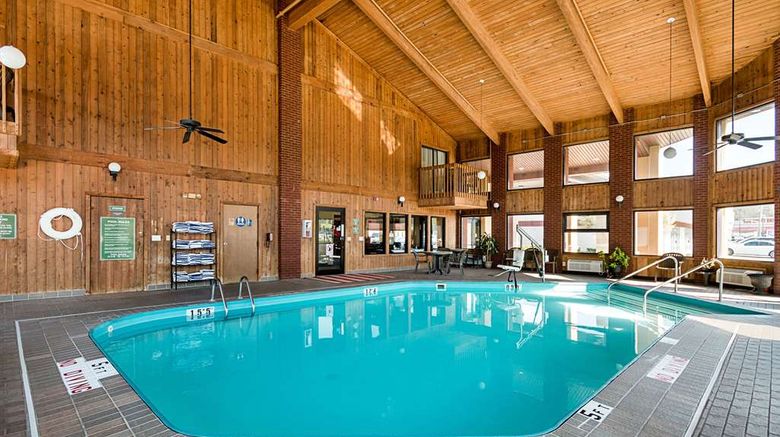 <b>Quality Inn Parkersburg North-Vienna Pool</b>. Images powered by <a href="https://iceportal.shijigroup.com/" title="IcePortal" target="_blank">IcePortal</a>.