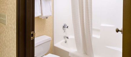 Quality Inn Parkersburg North-Vienna Room
