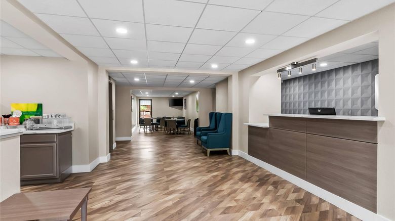 <b>Quality Inn Shepherdstown Lobby</b>. Images powered by <a href="https://iceportal.shijigroup.com/" title="IcePortal" target="_blank">IcePortal</a>.