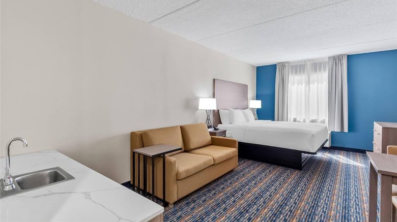 <b>Quality Inn Shepherdstown Suite</b>. Images powered by <a href="https://iceportal.shijigroup.com/" title="IcePortal" target="_blank">IcePortal</a>.
