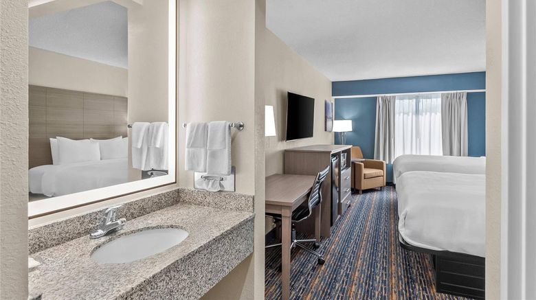 <b>Quality Inn Shepherdstown Room</b>. Images powered by <a href="https://iceportal.shijigroup.com/" title="IcePortal" target="_blank">IcePortal</a>.