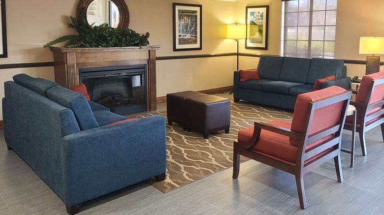 Comfort Inn New River Gorge Hotel Lobby. Images powered by <a href="https://iceportal.shijigroup.com" target="_blank" rel="noopener">Ice Portal</a>.