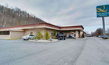 Quality Hotel & Conference Center