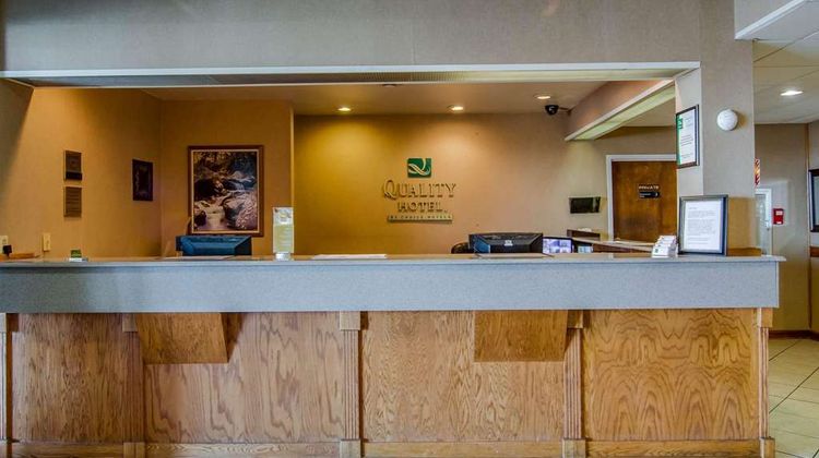 Quality Hotel & Conference Center Lobby