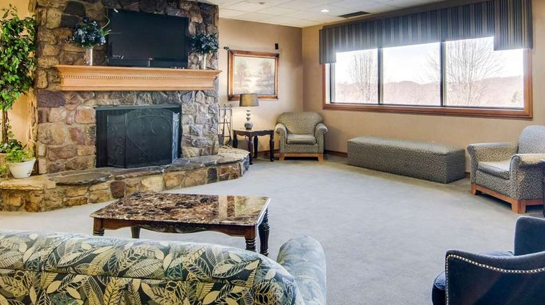 <b>Quality Hotel & Conference Center Lobby</b>. Images powered by <a href="https://iceportal.shijigroup.com/" title="IcePortal" target="_blank">IcePortal</a>.